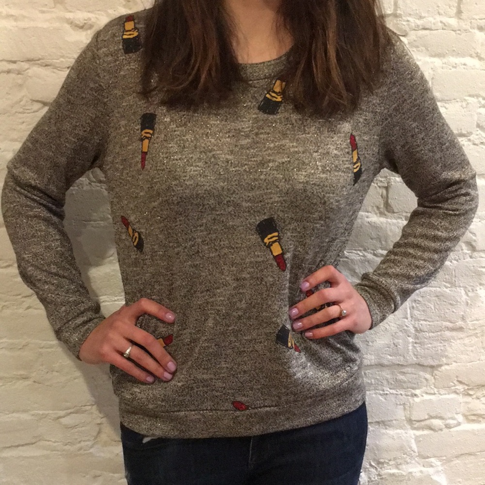 NÜMPH lipstick print sweater